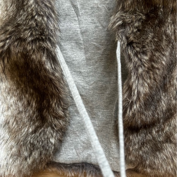 Vintage Y2K Ruff Hewn Faux Fur Tie Front Vest - Picture 2 of 6